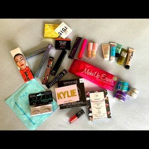 $20 Makeup Mystery Box